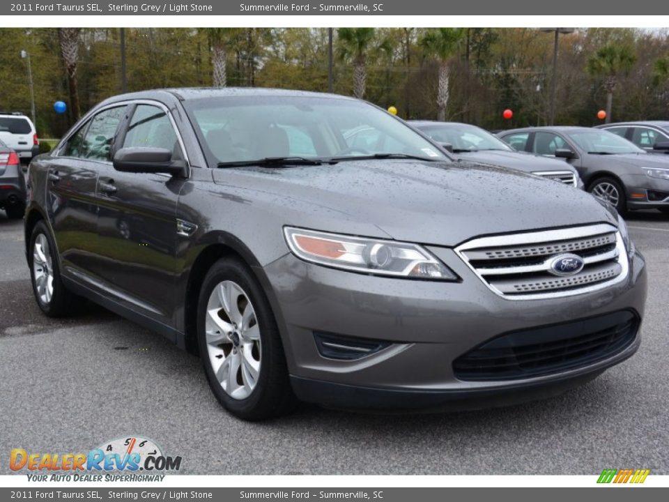 Front 3/4 View of 2011 Ford Taurus SEL Photo #1