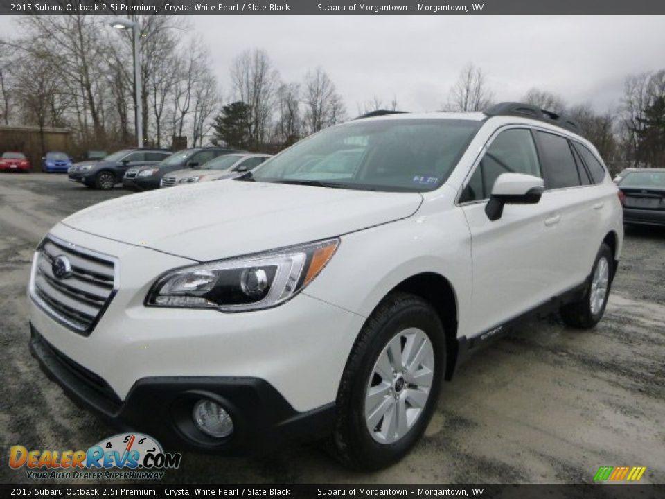 Front 3/4 View of 2015 Subaru Outback 2.5i Premium Photo #7