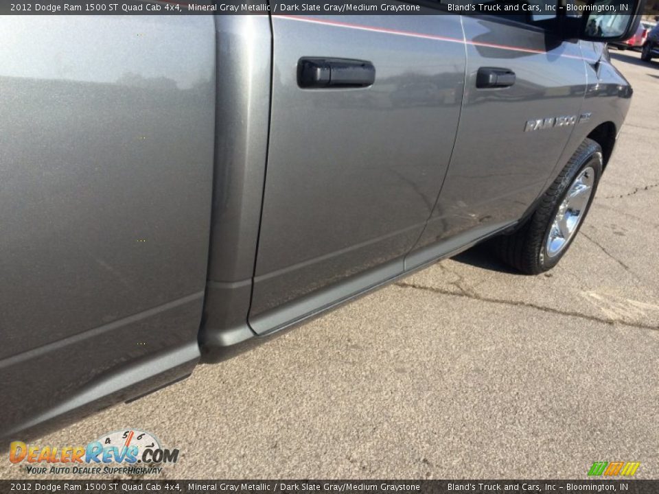 2012 Dodge Ram 1500 ST Quad Cab 4x4 Mineral Gray Metallic / Dark Slate Gray/Medium Graystone Photo #17