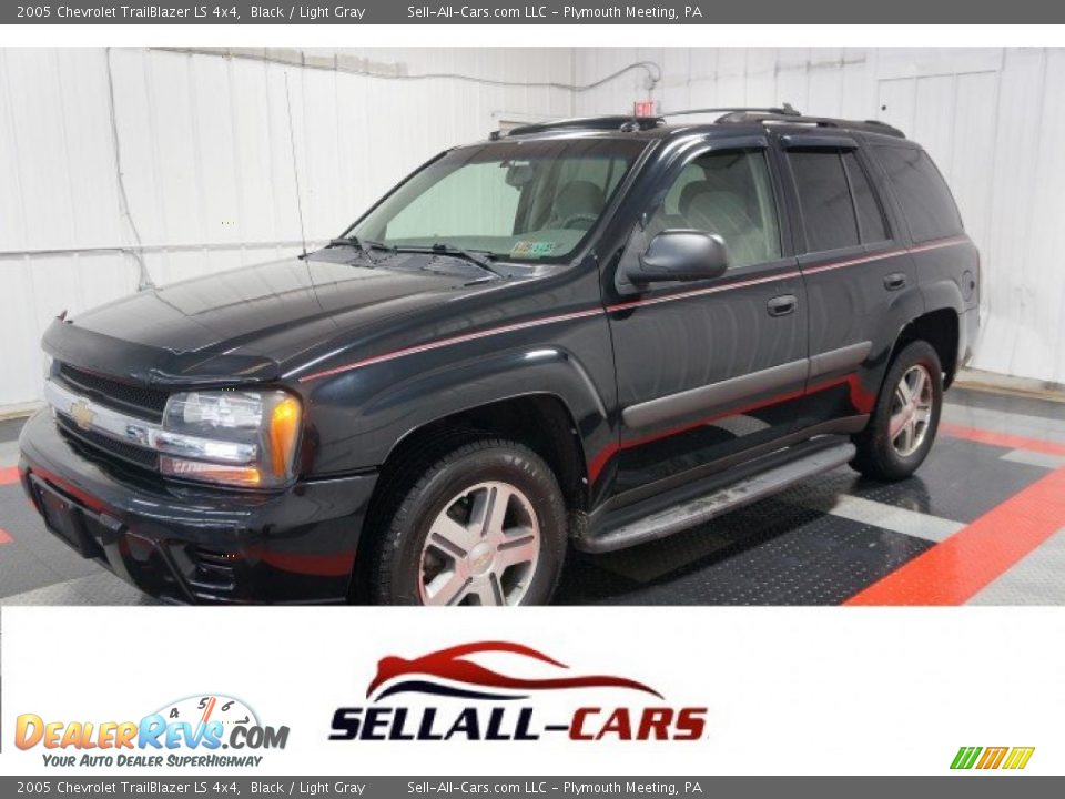2005 Chevrolet TrailBlazer LS 4x4 Black / Light Gray Photo #1