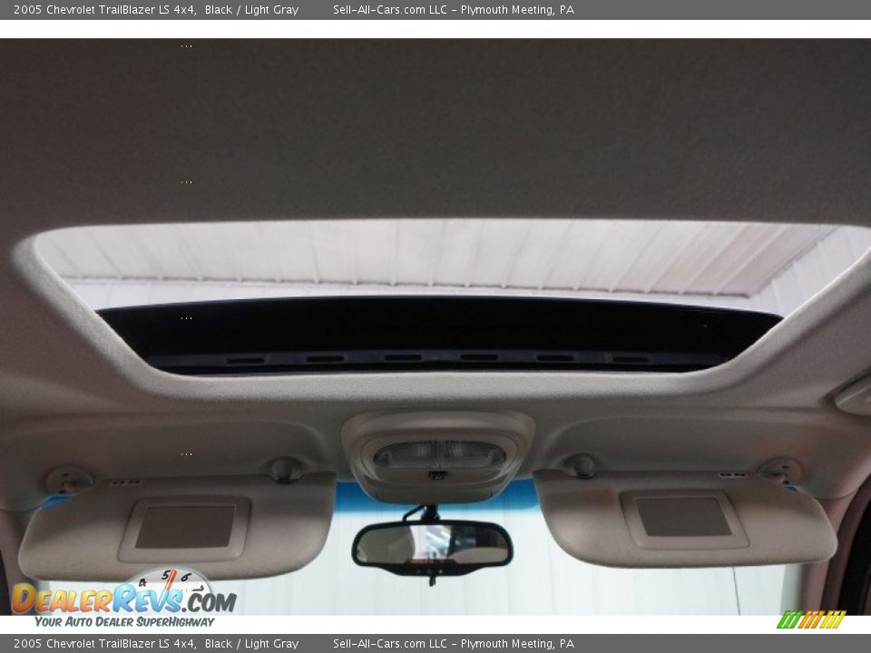 2005 Chevrolet TrailBlazer LS 4x4 Black / Light Gray Photo #20