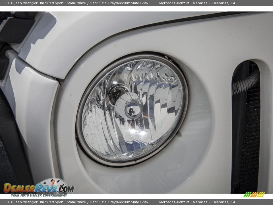 2010 Jeep Wrangler Unlimited Sport Stone White / Dark Slate Gray/Medium Slate Gray Photo #24