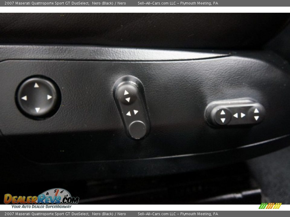 Controls of 2007 Maserati Quattroporte Sport GT DuoSelect Photo #19