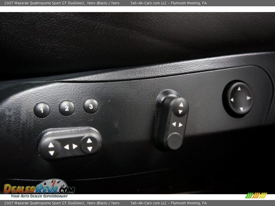 Controls of 2007 Maserati Quattroporte Sport GT DuoSelect Photo #23