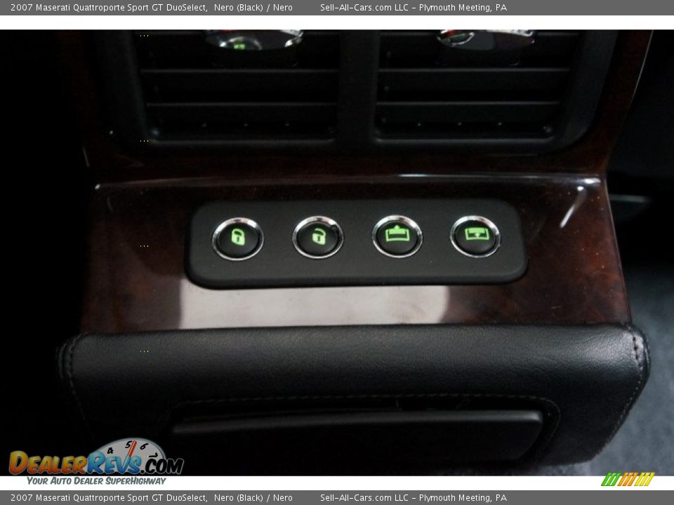 Controls of 2007 Maserati Quattroporte Sport GT DuoSelect Photo #27
