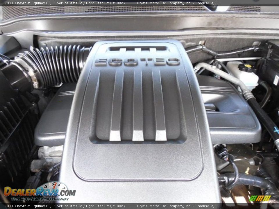 2011 Chevrolet Equinox LT Silver Ice Metallic / Light Titanium/Jet Black Photo #17