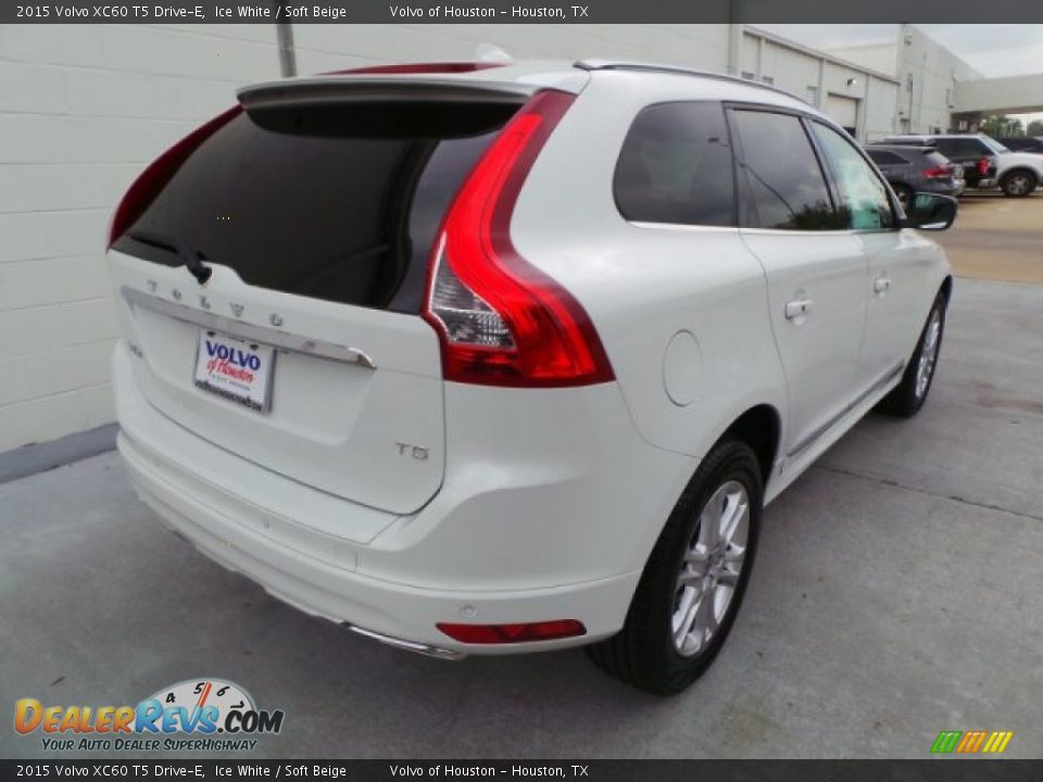 2015 Volvo XC60 T5 Drive-E Ice White / Soft Beige Photo #5