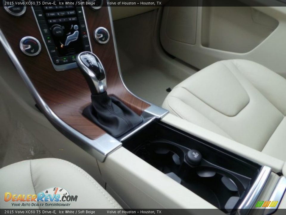 2015 Volvo XC60 T5 Drive-E Ice White / Soft Beige Photo #14