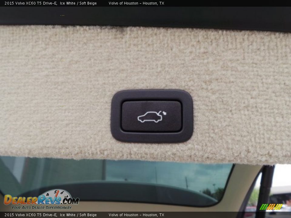 2015 Volvo XC60 T5 Drive-E Ice White / Soft Beige Photo #27
