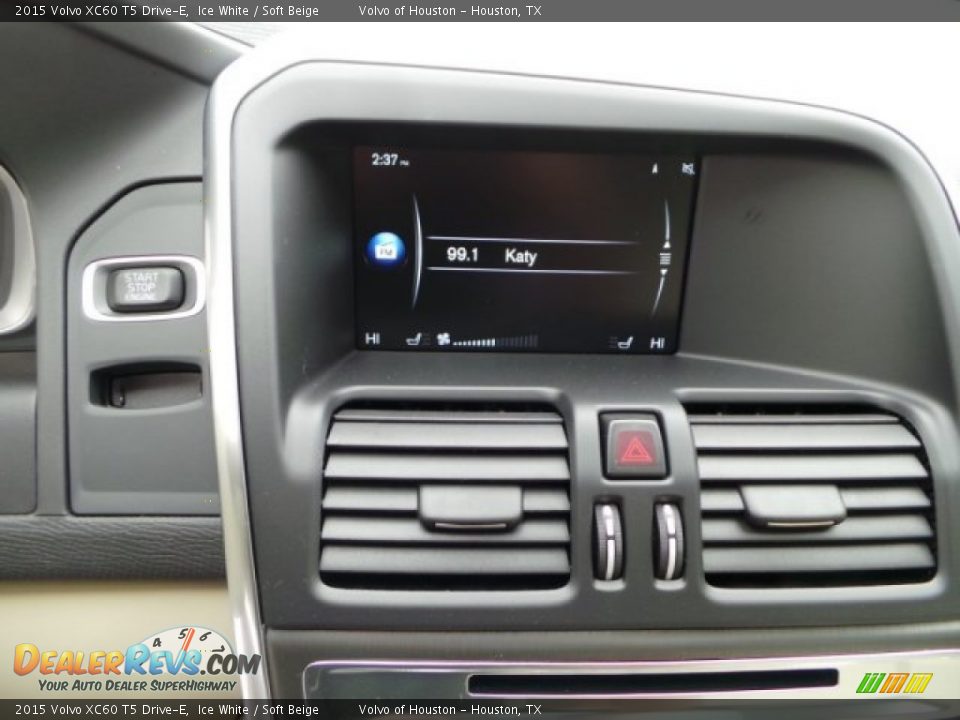 2015 Volvo XC60 T5 Drive-E Ice White / Soft Beige Photo #17