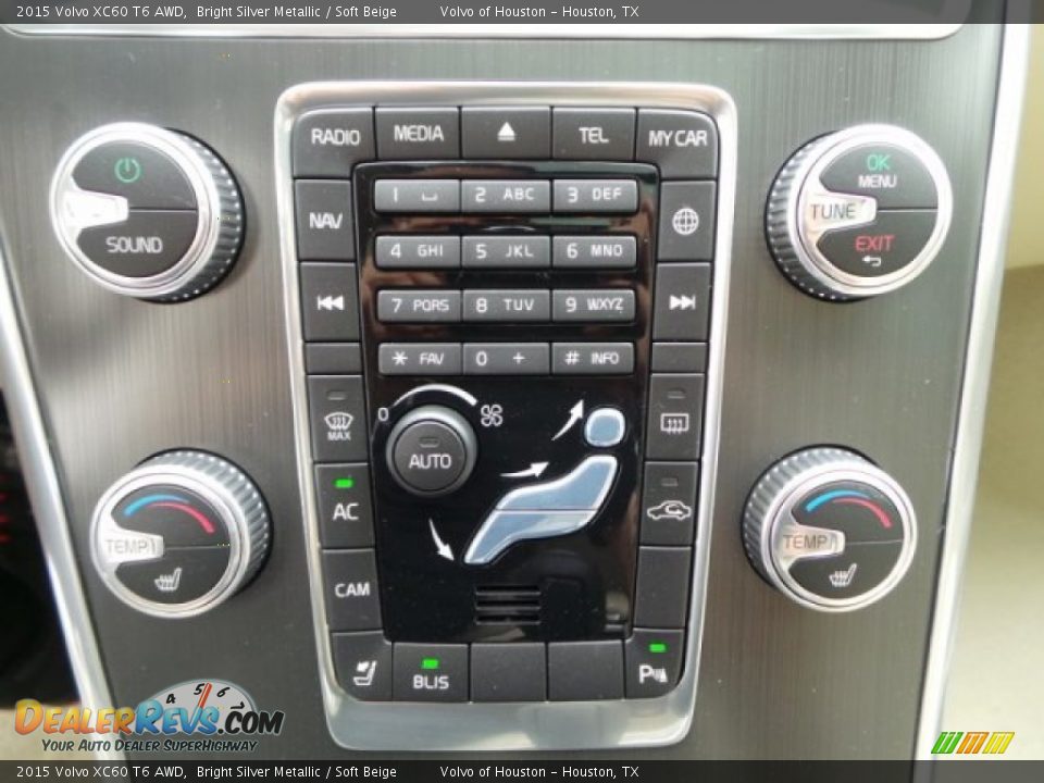 Controls of 2015 Volvo XC60 T6 AWD Photo #20