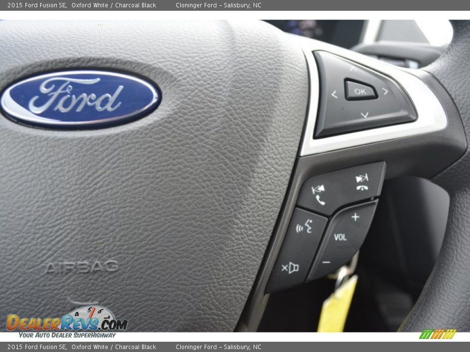 2015 Ford Fusion SE Oxford White / Charcoal Black Photo #16
