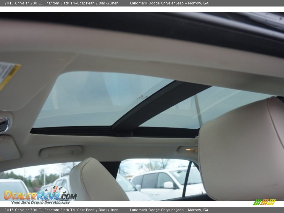 Sunroof of 2015 Chrysler 300 C Photo #7