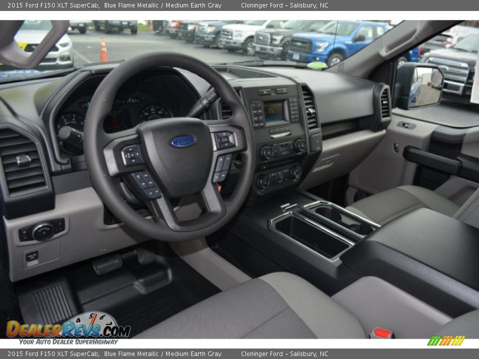Medium Earth Gray Interior - 2015 Ford F150 XLT SuperCab Photo #9