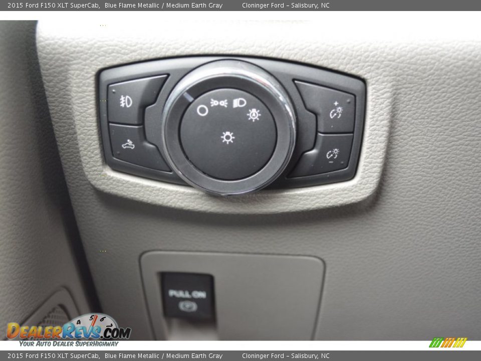 Controls of 2015 Ford F150 XLT SuperCab Photo #16