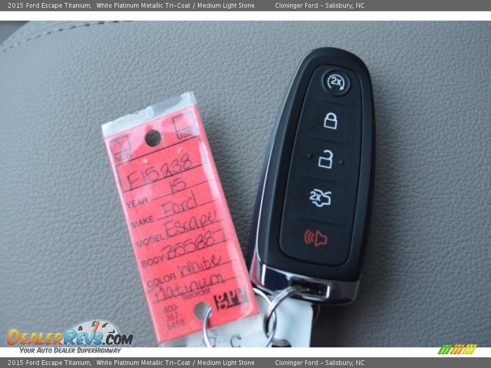 2015 Ford Escape Titanium White Platinum Metallic Tri-Coat / Medium Light Stone Photo #29