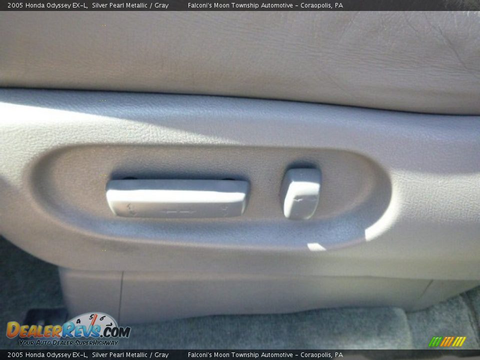 2005 Honda Odyssey EX-L Silver Pearl Metallic / Gray Photo #22