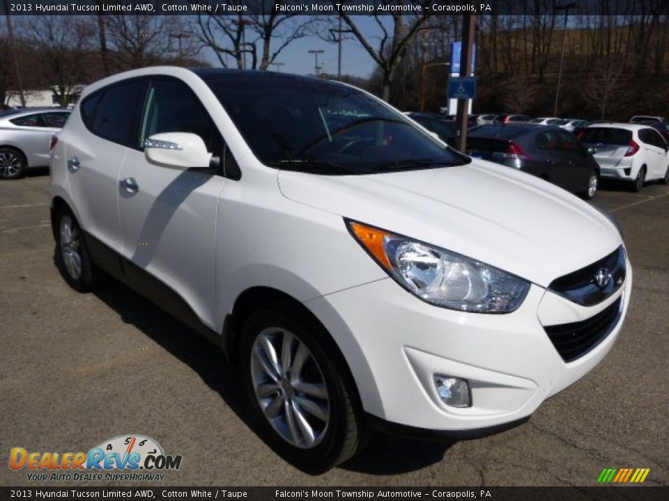 Front 3/4 View of 2013 Hyundai Tucson Limited AWD Photo #7