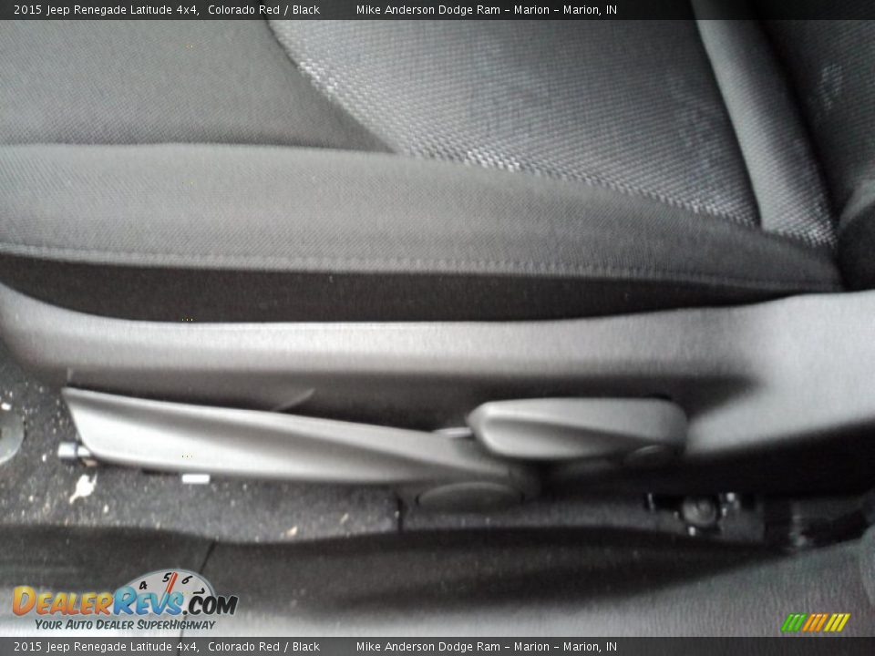 2015 Jeep Renegade Latitude 4x4 Colorado Red / Black Photo #13