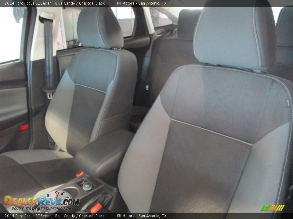 2014 Ford Focus SE Sedan Blue Candy / Charcoal Black Photo #10