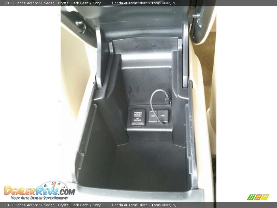 2012 Honda Accord SE Sedan Crystal Black Pearl / Ivory Photo #18