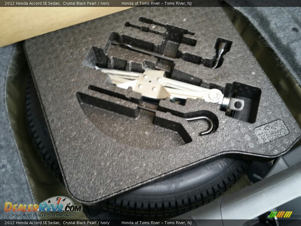 2012 Honda Accord SE Sedan Crystal Black Pearl / Ivory Photo #21