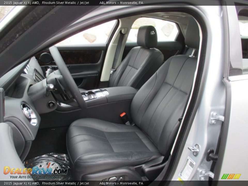 Front Seat of 2015 Jaguar XJ XJ AWD Photo #13