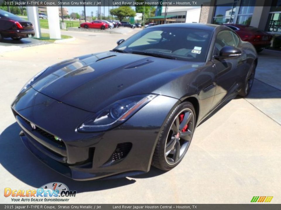 Front 3/4 View of 2015 Jaguar F-TYPE R Coupe Photo #5