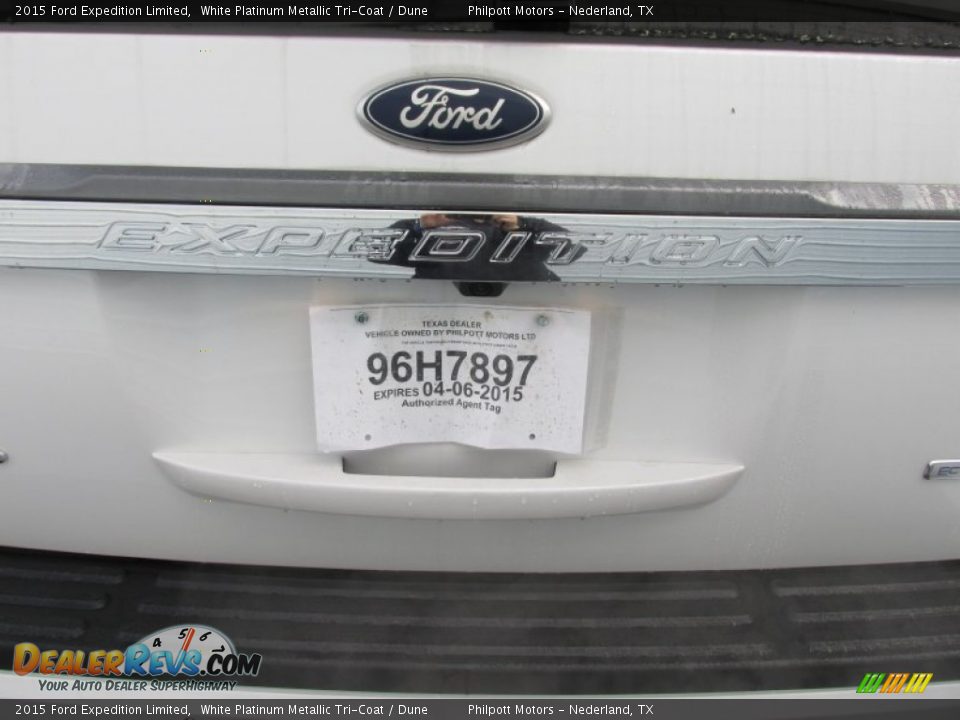 2015 Ford Expedition Limited White Platinum Metallic Tri-Coat / Dune Photo #16