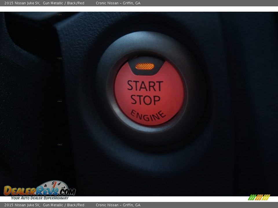 Controls of 2015 Nissan Juke SV Photo #16