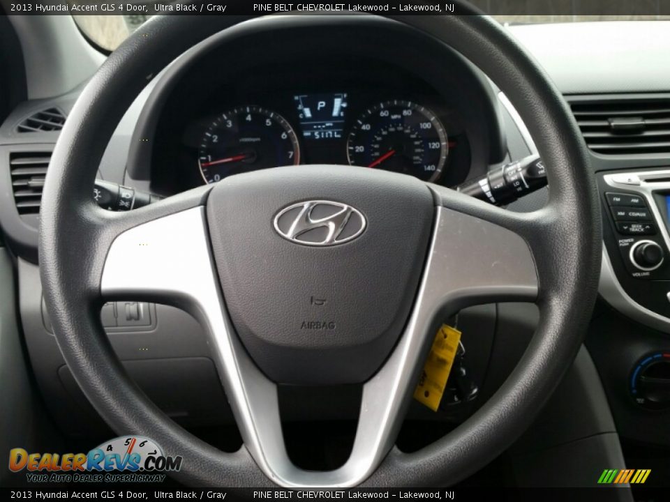 2013 Hyundai Accent GLS 4 Door Ultra Black / Gray Photo #13