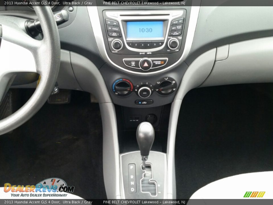 2013 Hyundai Accent GLS 4 Door Ultra Black / Gray Photo #14