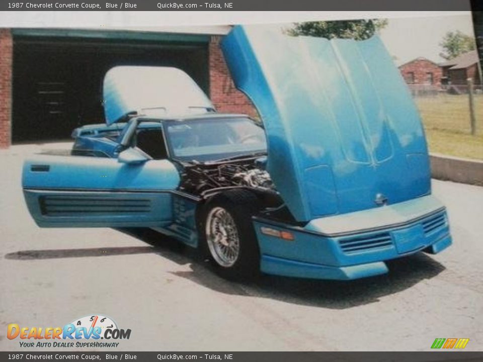 1987 Chevrolet Corvette Coupe Blue / Blue Photo #2