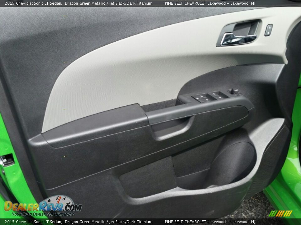 2015 Chevrolet Sonic LT Sedan Dragon Green Metallic / Jet Black/Dark Titanium Photo #8