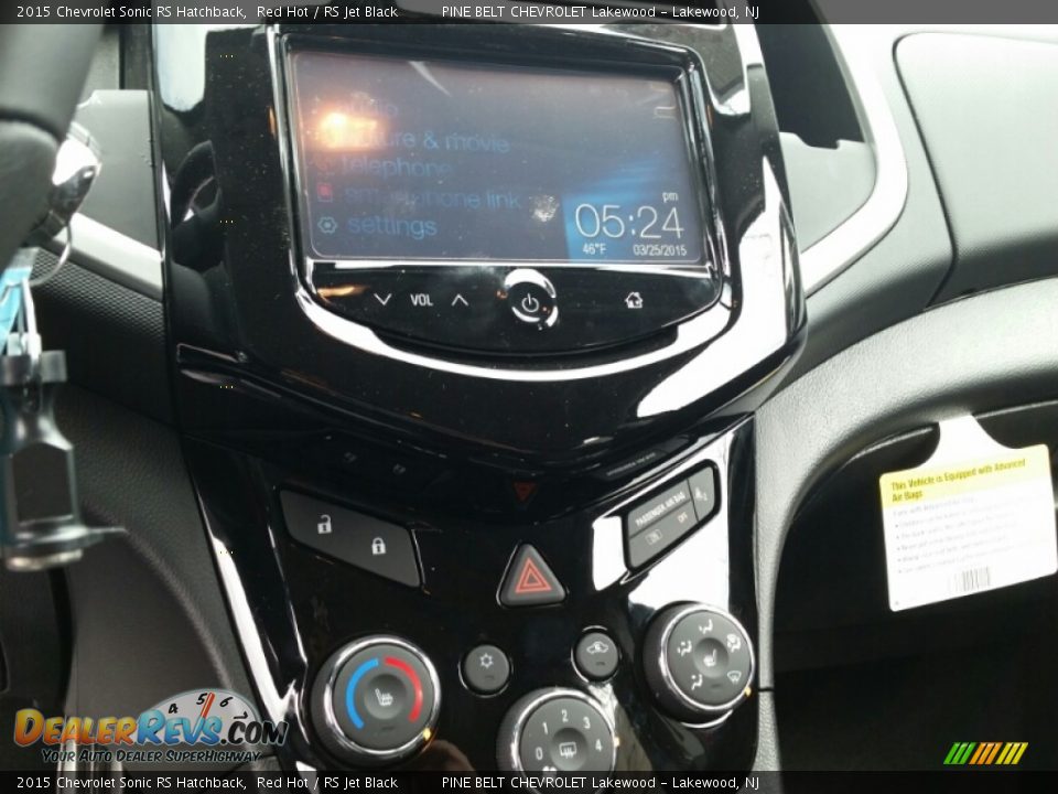 Controls of 2015 Chevrolet Sonic RS Hatchback Photo #10