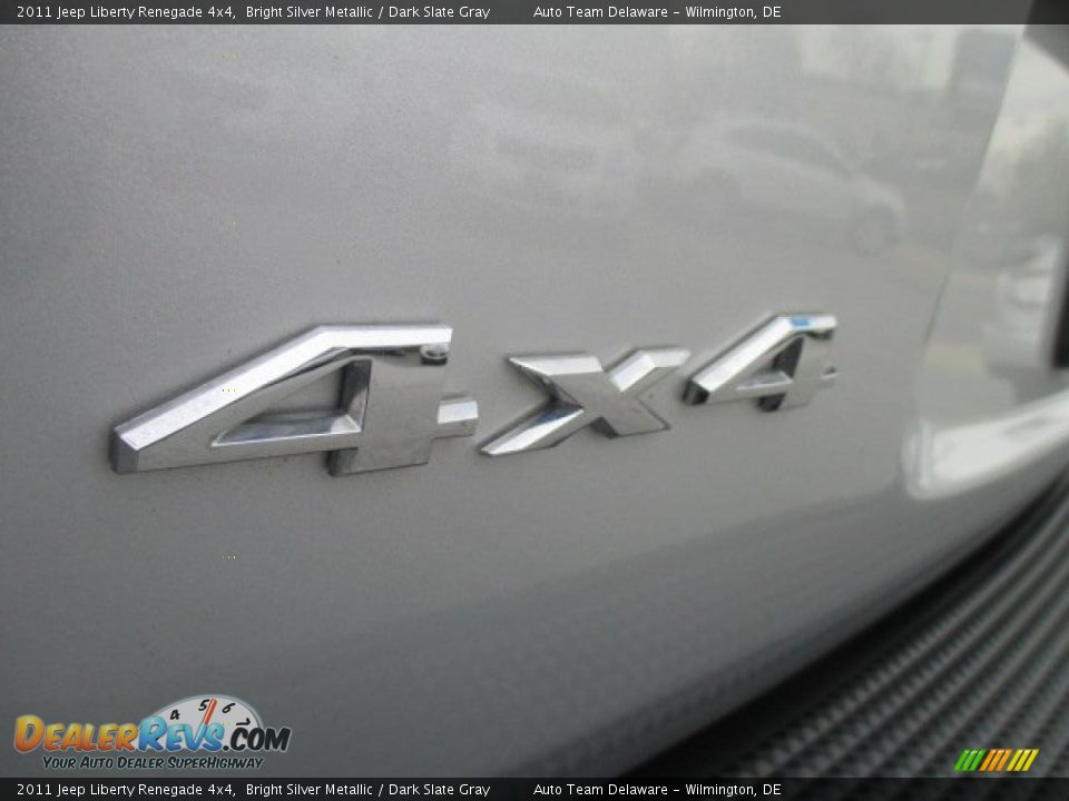 2011 Jeep Liberty Renegade 4x4 Bright Silver Metallic / Dark Slate Gray Photo #30