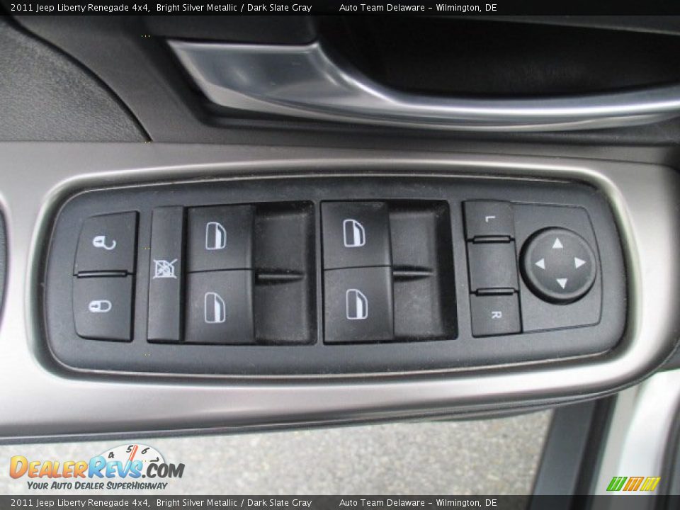 2011 Jeep Liberty Renegade 4x4 Bright Silver Metallic / Dark Slate Gray Photo #32