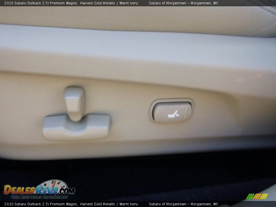 2010 Subaru Outback 2.5i Premium Wagon Harvest Gold Metallic / Warm Ivory Photo #13