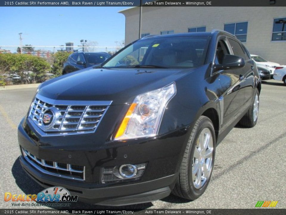 Front 3/4 View of 2015 Cadillac SRX Performance AWD Photo #2