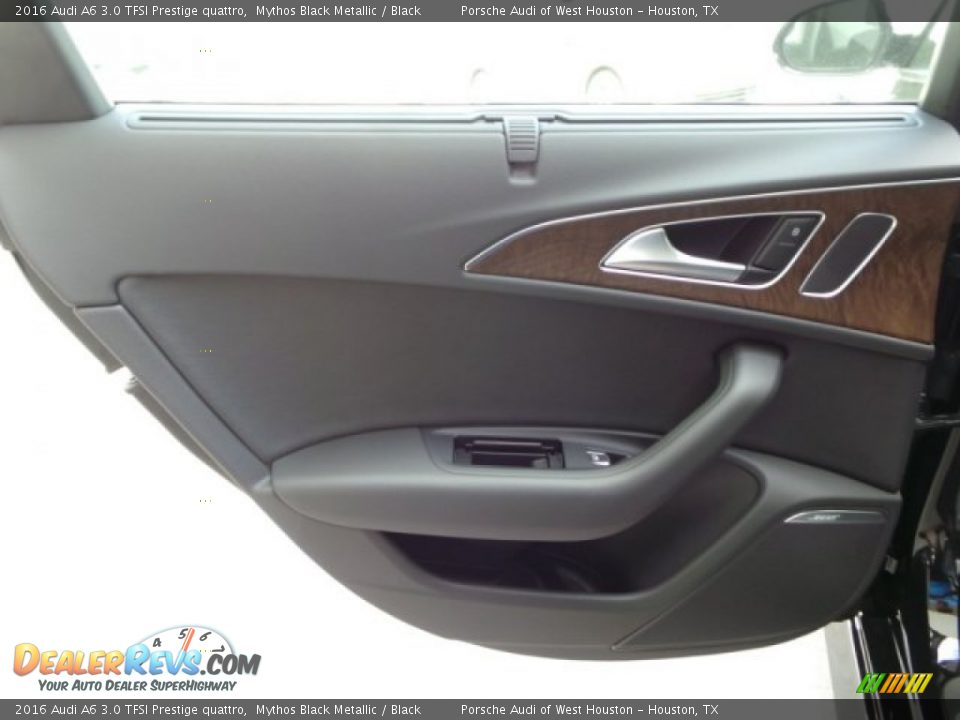 Door Panel of 2016 Audi A6 3.0 TFSI Prestige quattro Photo #25