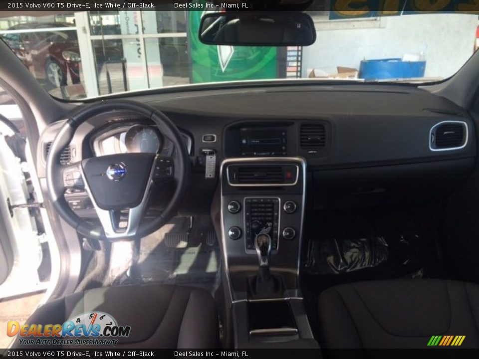2015 Volvo V60 T5 Drive-E Ice White / Off-Black Photo #12