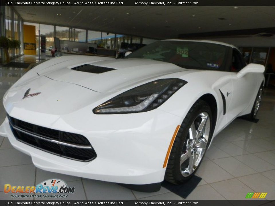 Front 3/4 View of 2015 Chevrolet Corvette Stingray Coupe Photo #8