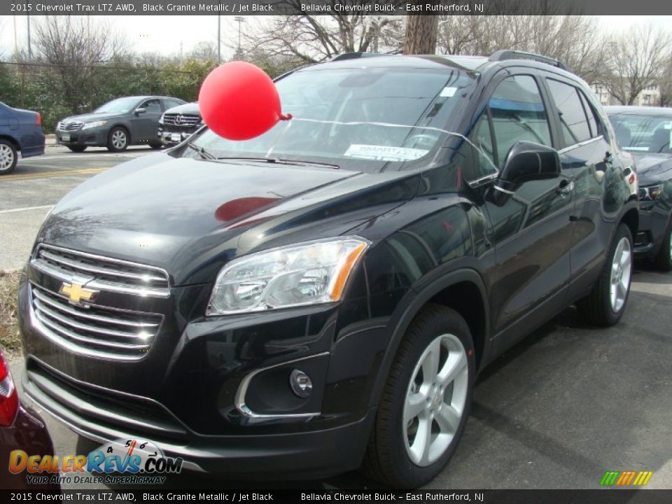 Front 3/4 View of 2015 Chevrolet Trax LTZ AWD Photo #1