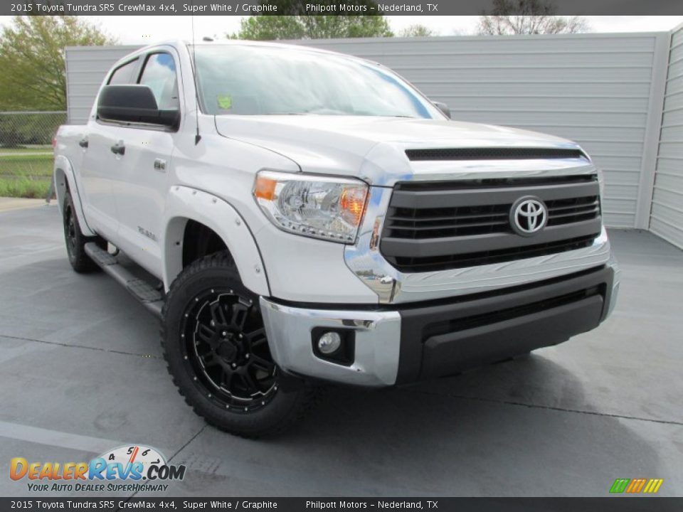 2015 Toyota Tundra SR5 CrewMax 4x4 Super White / Graphite Photo #1