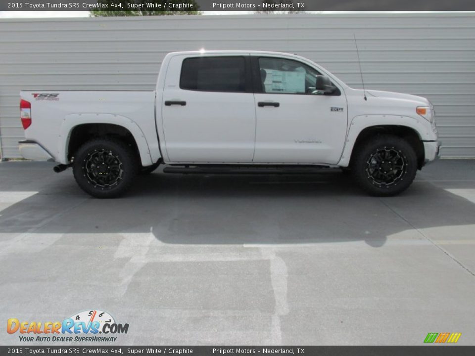 2015 Toyota Tundra SR5 CrewMax 4x4 Super White / Graphite Photo #3