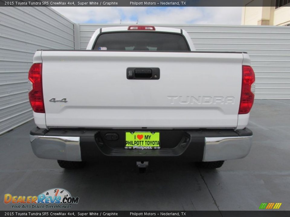 2015 Toyota Tundra SR5 CrewMax 4x4 Super White / Graphite Photo #5