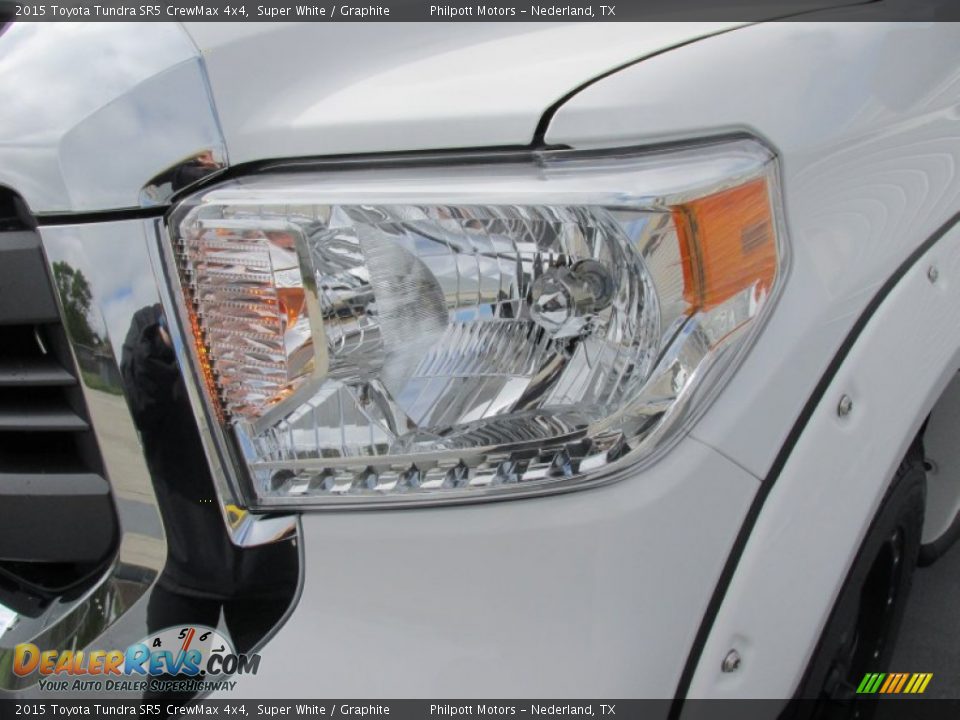 2015 Toyota Tundra SR5 CrewMax 4x4 Super White / Graphite Photo #9