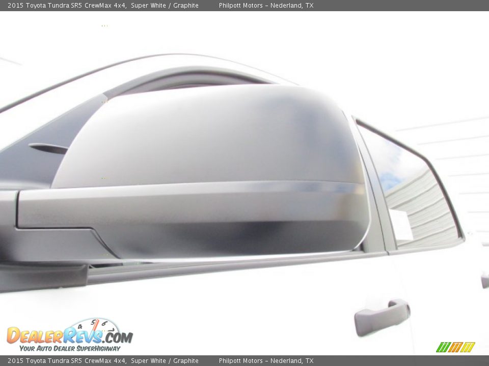 2015 Toyota Tundra SR5 CrewMax 4x4 Super White / Graphite Photo #13