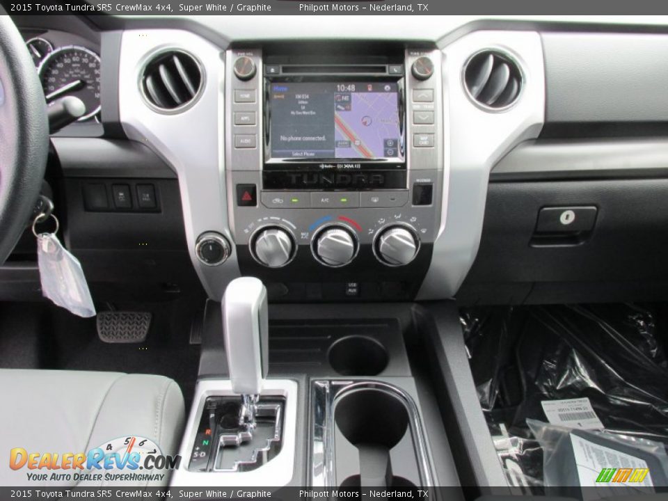 2015 Toyota Tundra SR5 CrewMax 4x4 Super White / Graphite Photo #27