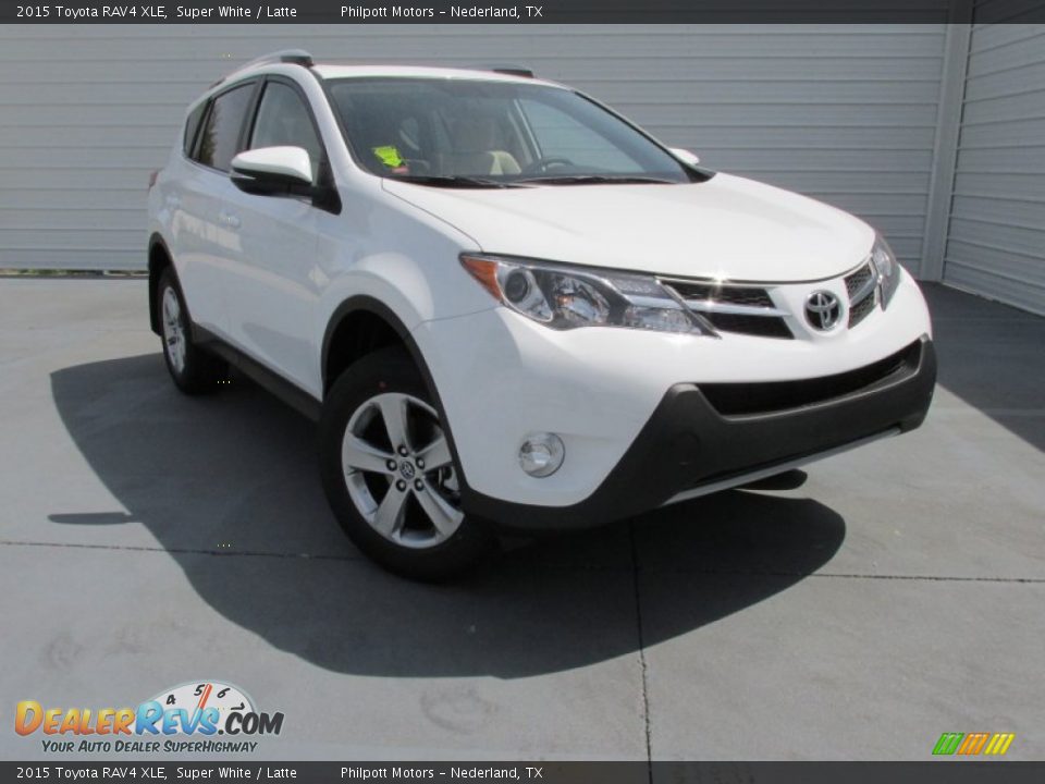 2015 Toyota RAV4 XLE Super White / Latte Photo #1